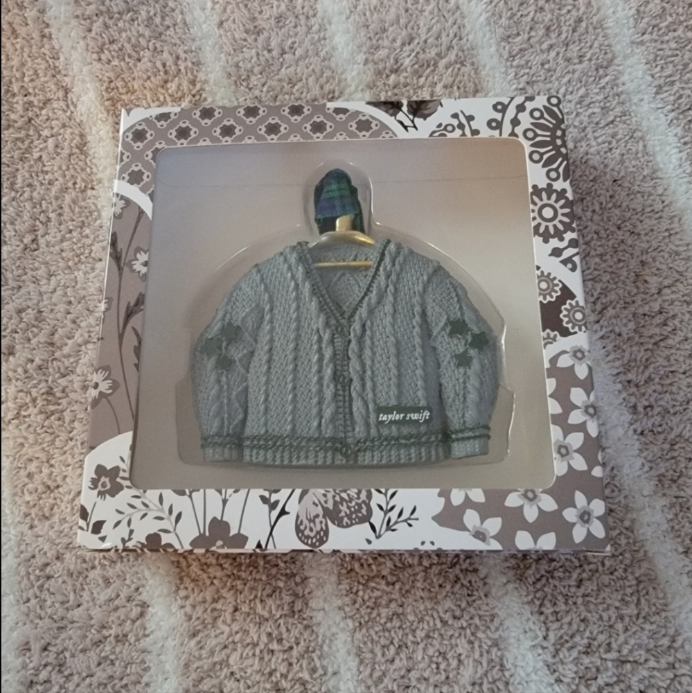 NIB Taylor Swift evermore cardigan Holiday Ornament